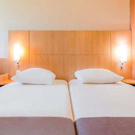 Ibis Strasbourg Centre Petite France Hotel Room photo